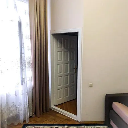 Mitskevycha Square Apartment- At The Center Of Apartman *