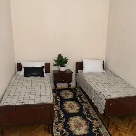 Appartamento Mitskevycha Square Apartment- At The Center Of