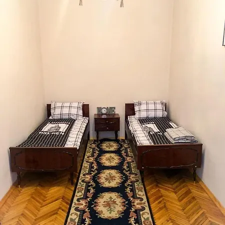 Mitskevycha Square Apartment- At The Center Of Lejlighed