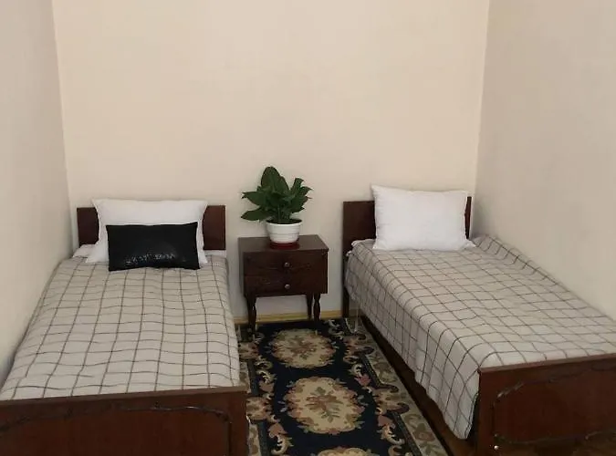 شقة Mitskevycha Square Apartment- At The Center Of