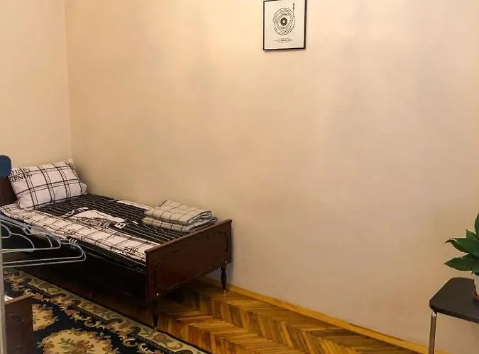 Mitskevycha Square Apartment- At The Center Of شقة