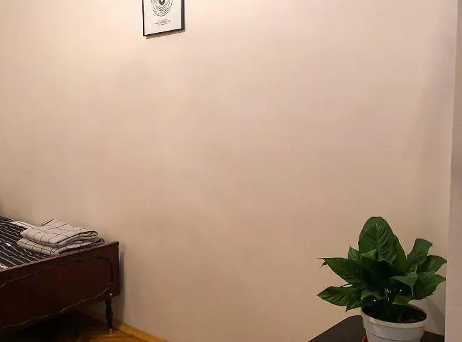 شقة Mitskevycha Square Apartment- At The Center Of