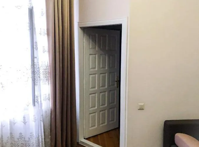 Mitskevycha Square Apartment- At The Center Of Daire *